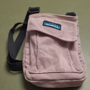 Kavu Men's Messenger Crossbody Bag in Light Pink with Black Strap